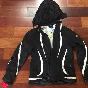 NWT HYRA ski jacket with detachable hood.